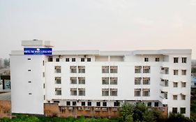 Hotel White Lotus 3*